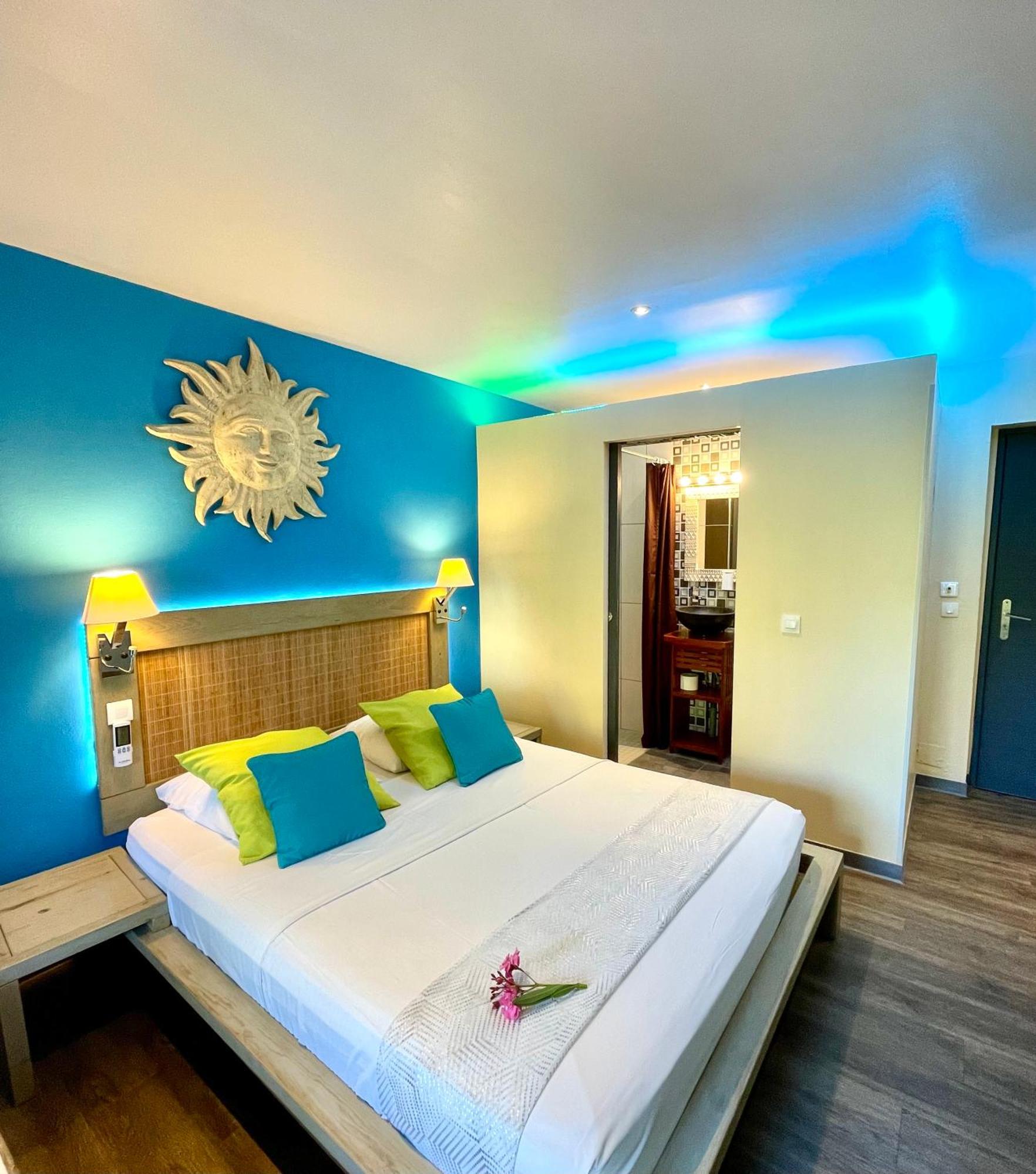 Hotel Les Bougainvilliers 생질레방 외부 사진