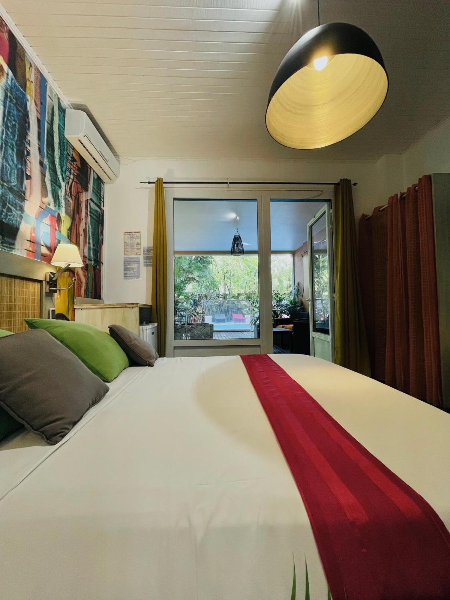 Hotel Les Bougainvilliers 생질레방 외부 사진